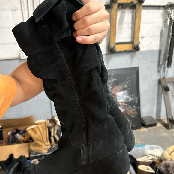 Ugg Kolburra Boots - Picture 4 of 7